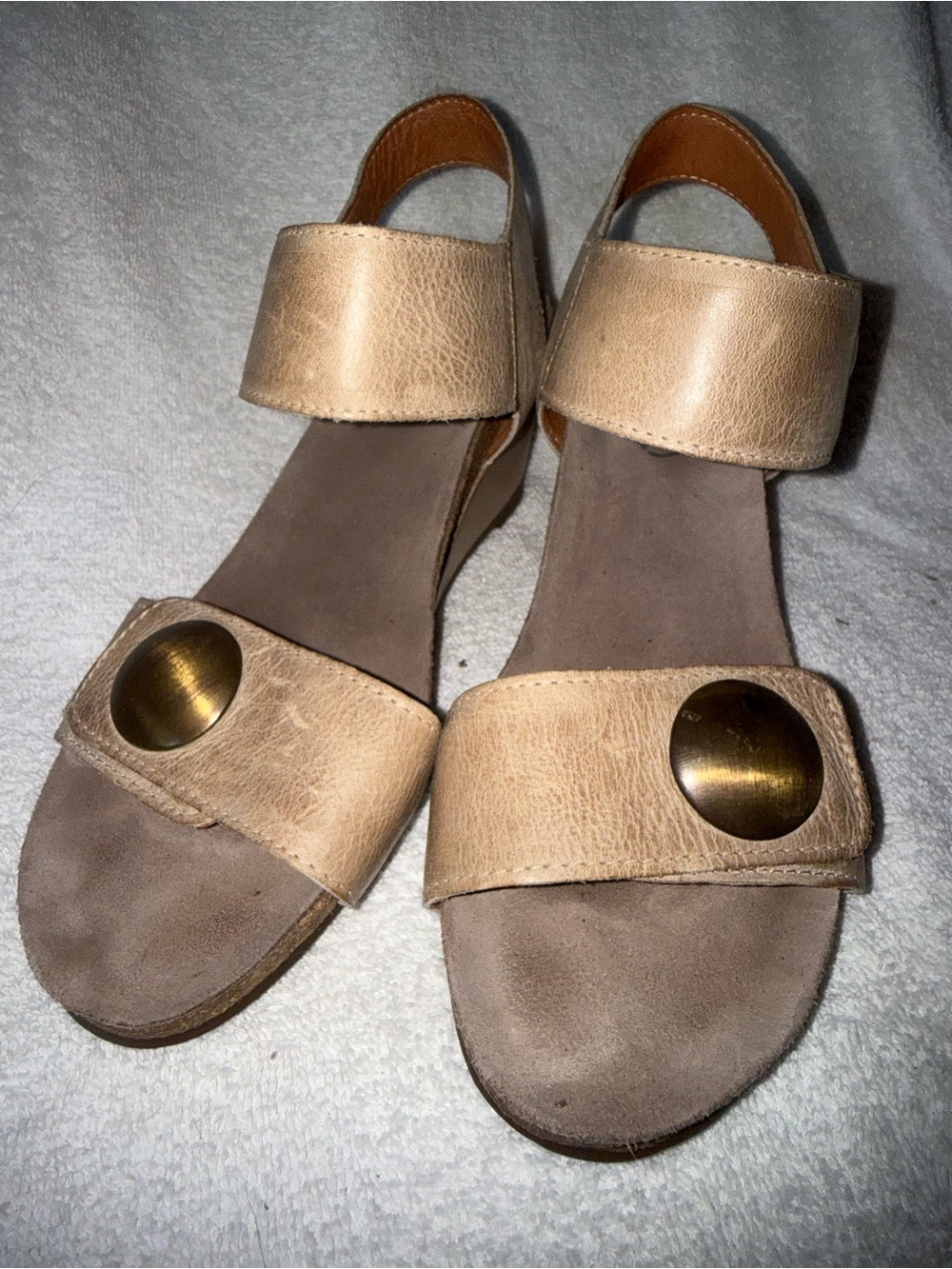 Taos Footwear Beige Two-Strap Leather Sandals with Brass Discs